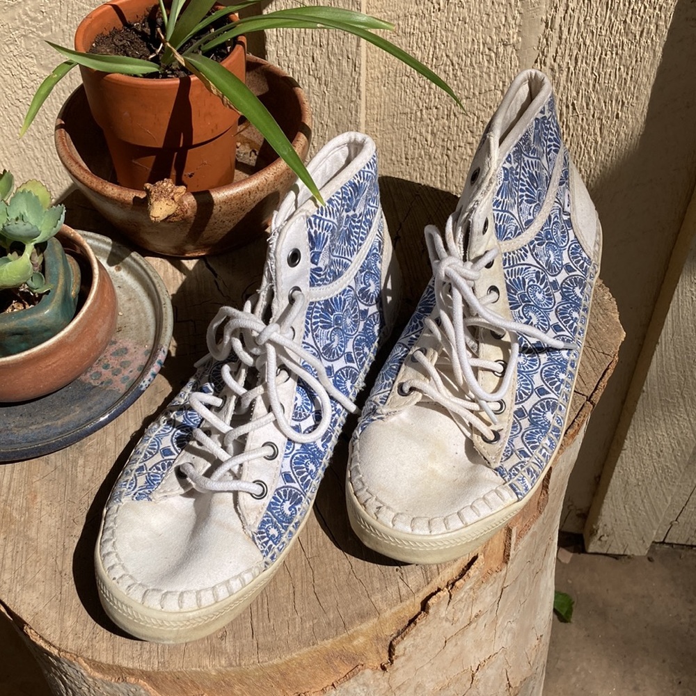 Blue&White Pattern High Top Sneakers